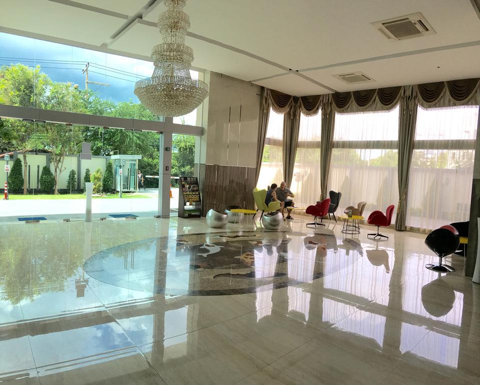 Cosy Beach View Condominium Паттая Екстер'єр фото