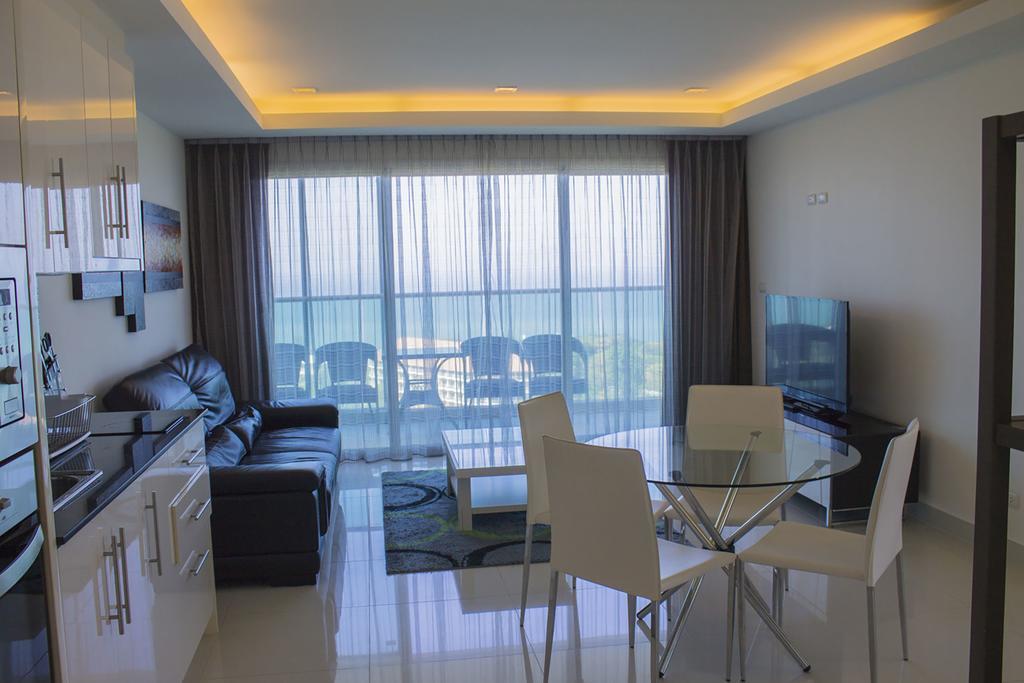 Cosy Beach View Condominium Паттая Екстер'єр фото